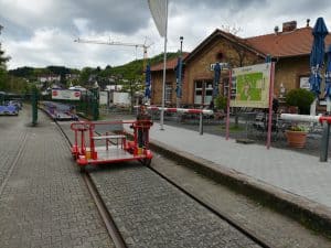 Papa-Tochter-Tour in Wolfstein mit einer Draisinenfahrt von Altenglan nach Staudernheim